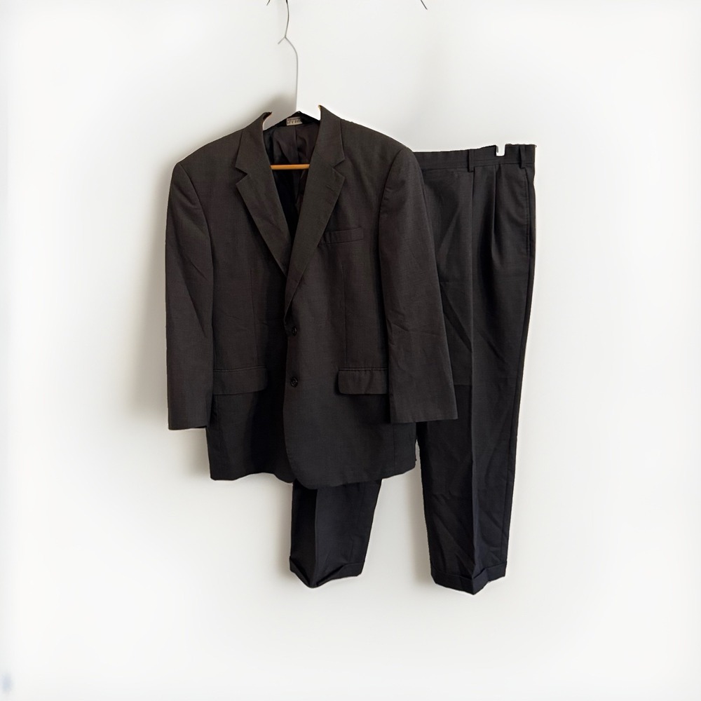 Jos. A. Bank Mens Gray Wool 2Pc Suit 44R 38x30 Button Notch pleated pants